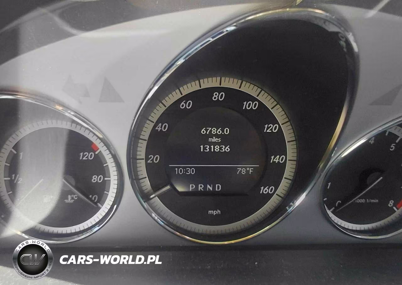 2010 Mercedes-Benz C 300 4Matic VIN:WDDGF8BB2AR105863 - 8
