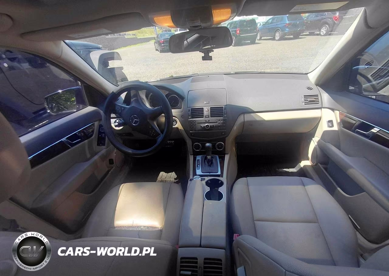 2010 Mercedes-Benz C 300 4Matic VIN:WDDGF8BB2AR105863 - 9