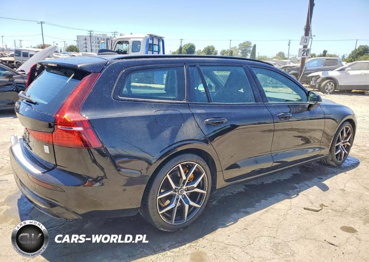 2024 Volvo V60 Polestar Engineered VIN:YV1H60EP3R1624111 - 3