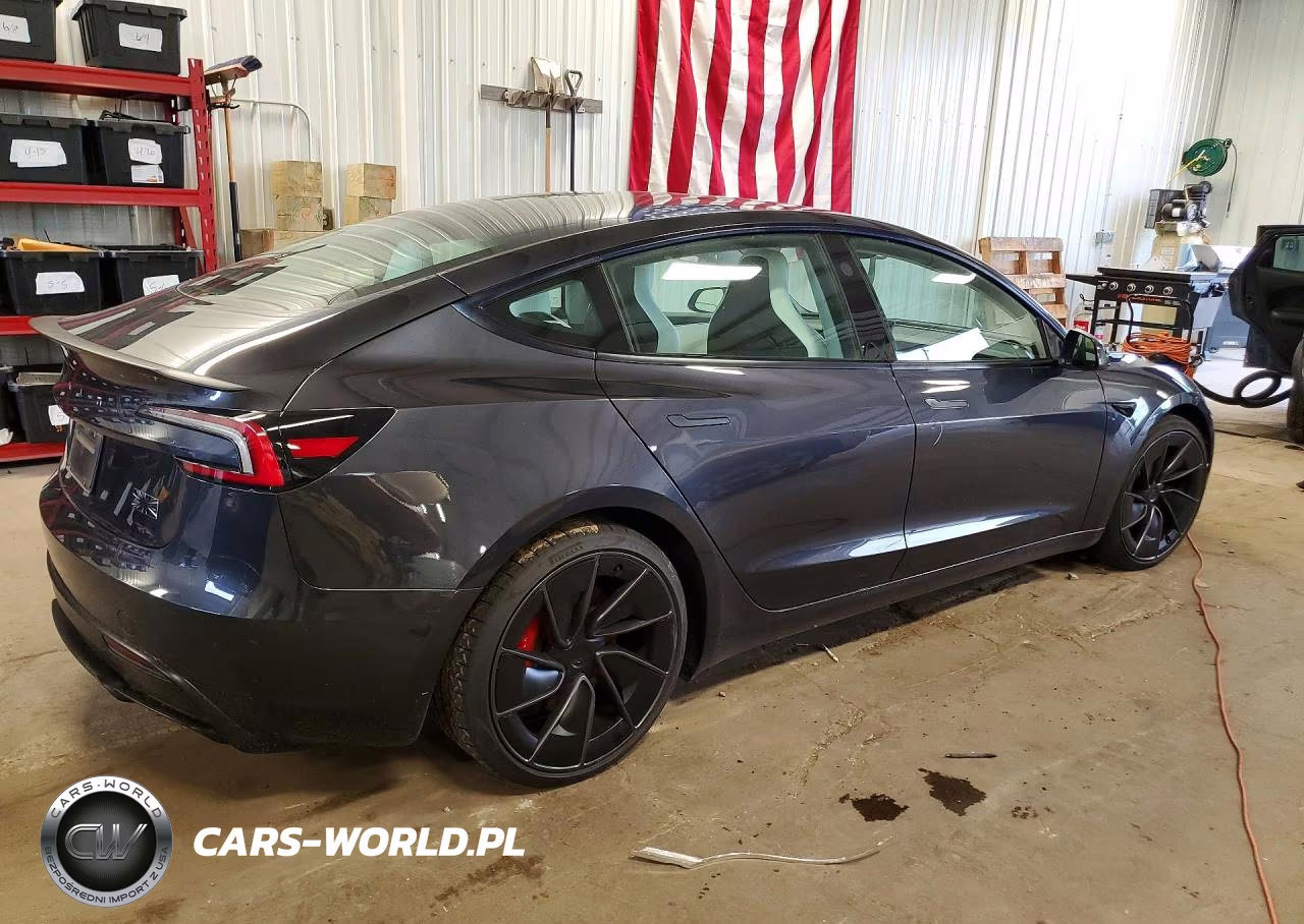 2024 Tesla Model 3 VIN:5YJ3E1ET1RF869146 - 3