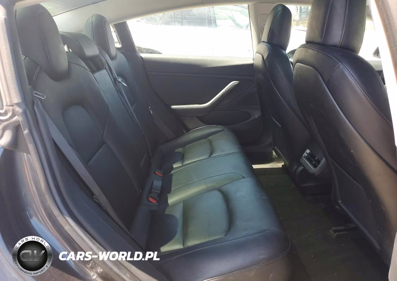 2018 Tesla Model 3 VIN:5YJ3E1EB9JF089763 - 10