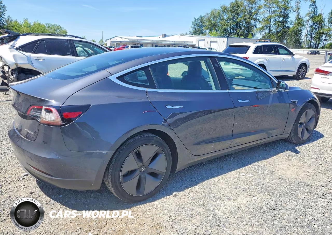 2018 Tesla Model 3 VIN:5YJ3E1EB9JF089763 - 3