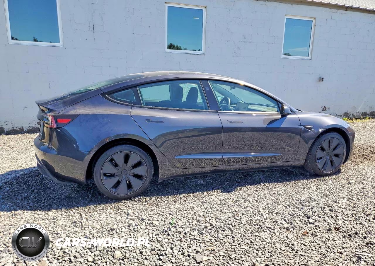 2025 Tesla Model 3 VIN:5YJ3E1EB4SF926341 - 3