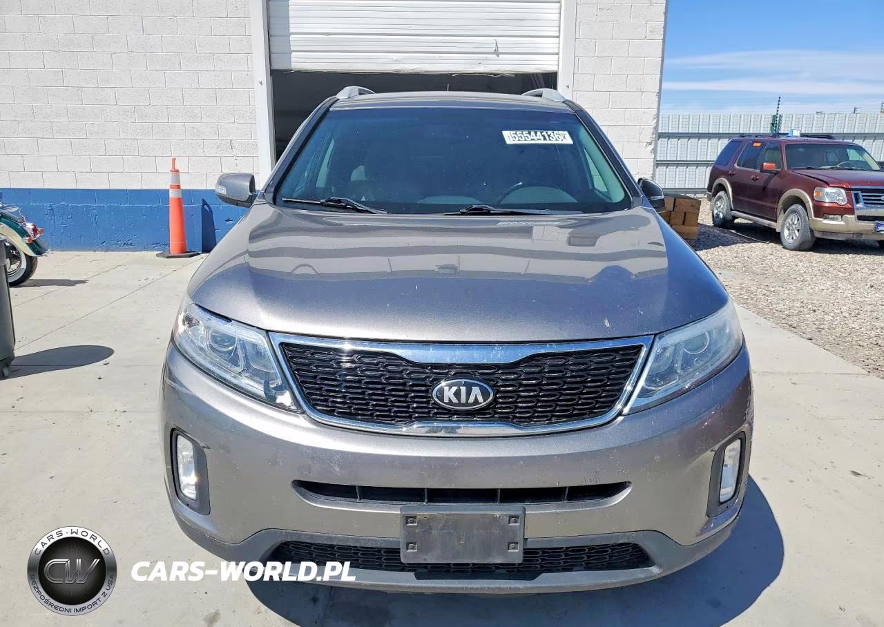2015 Kia Sorento Lx VIN:5XYKTCA67FG561660 - 5