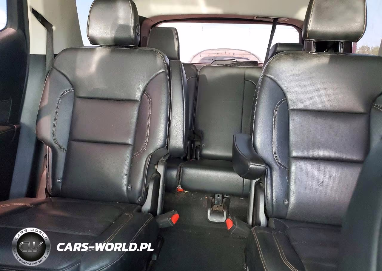 2018 Chevrolet Traverse Premier VIN:1GNERKKW3JJ204495 - 10