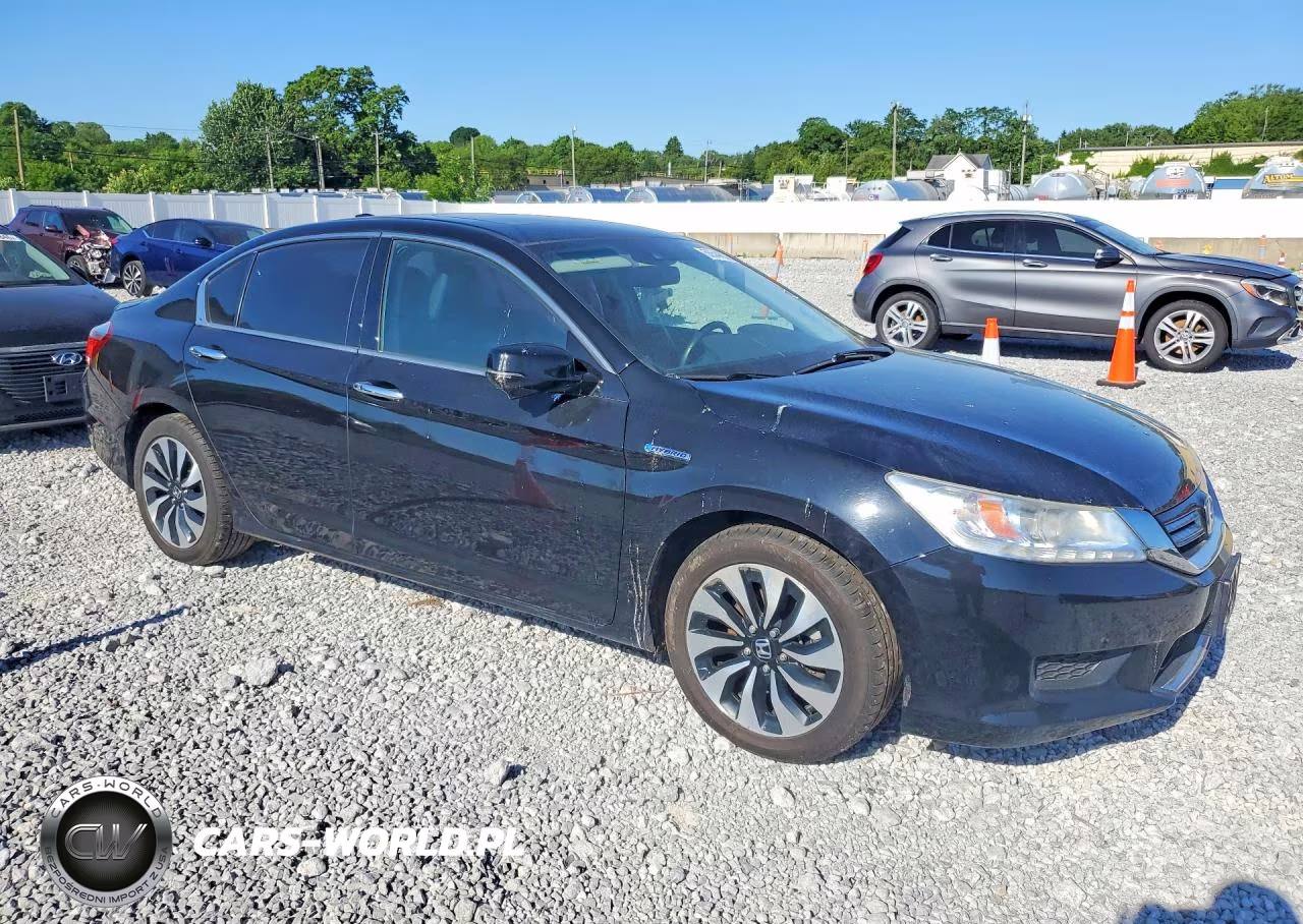 2015 Honda Accord Touring Hybrid VIN:1HGCR6F73FA010097 - 4
