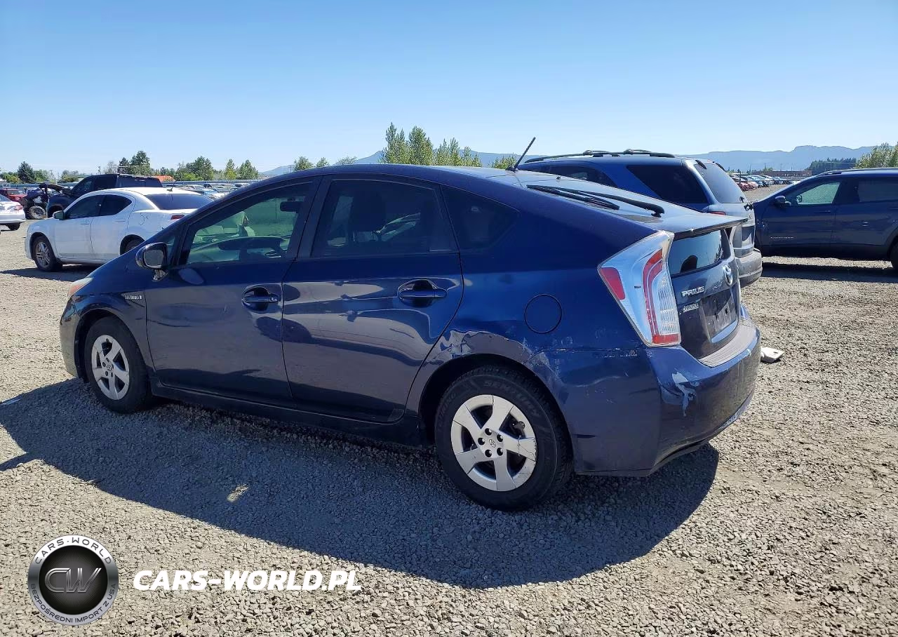 2015 Toyota Prius Two VIN:JTDKN3DU1F0462777 - 2