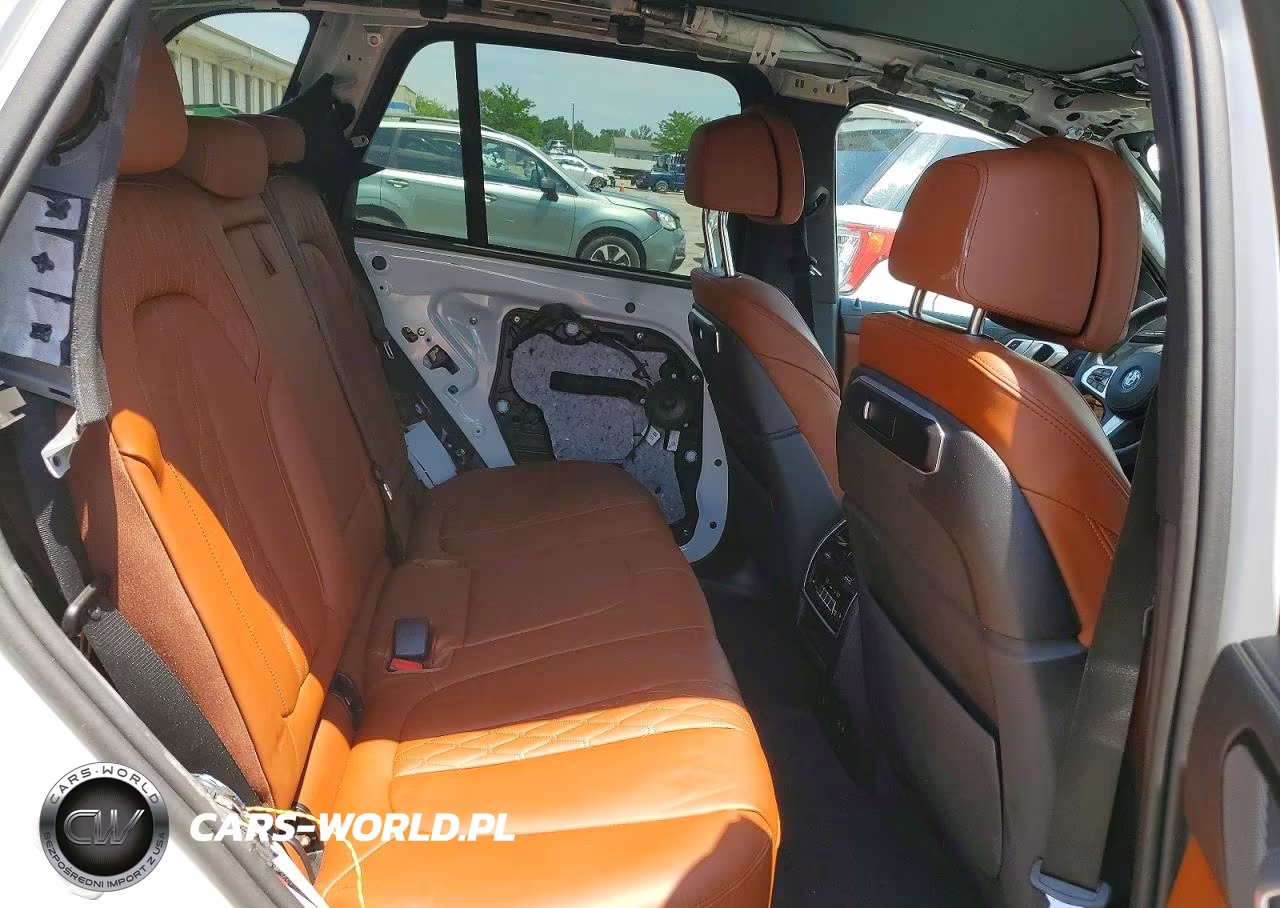 2025 BMW X5 xDrive50E VIN:5UX43EU03S9Z84385 - 11