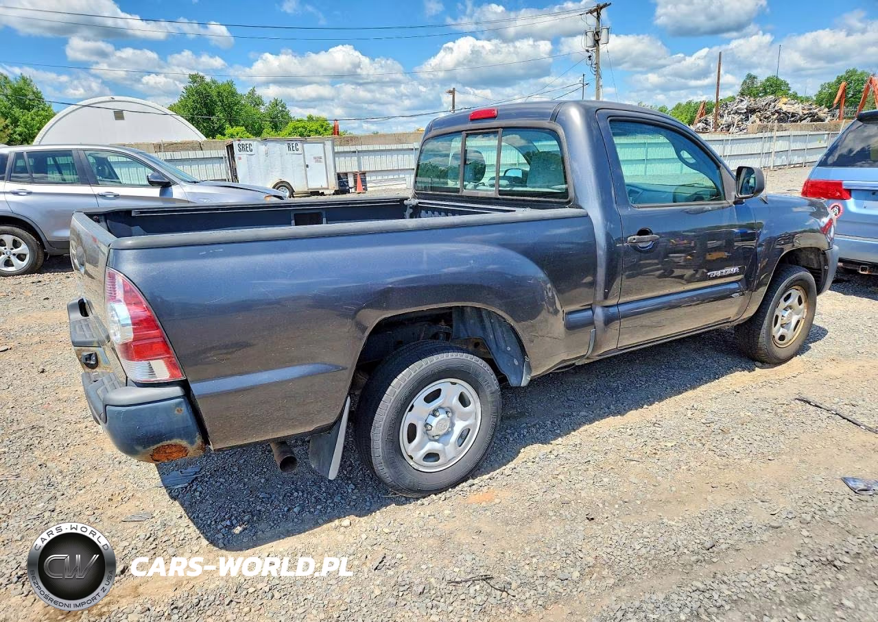2010 Toyota Tacoma Base VIN:5TENX4CN6AZ747314 - 3