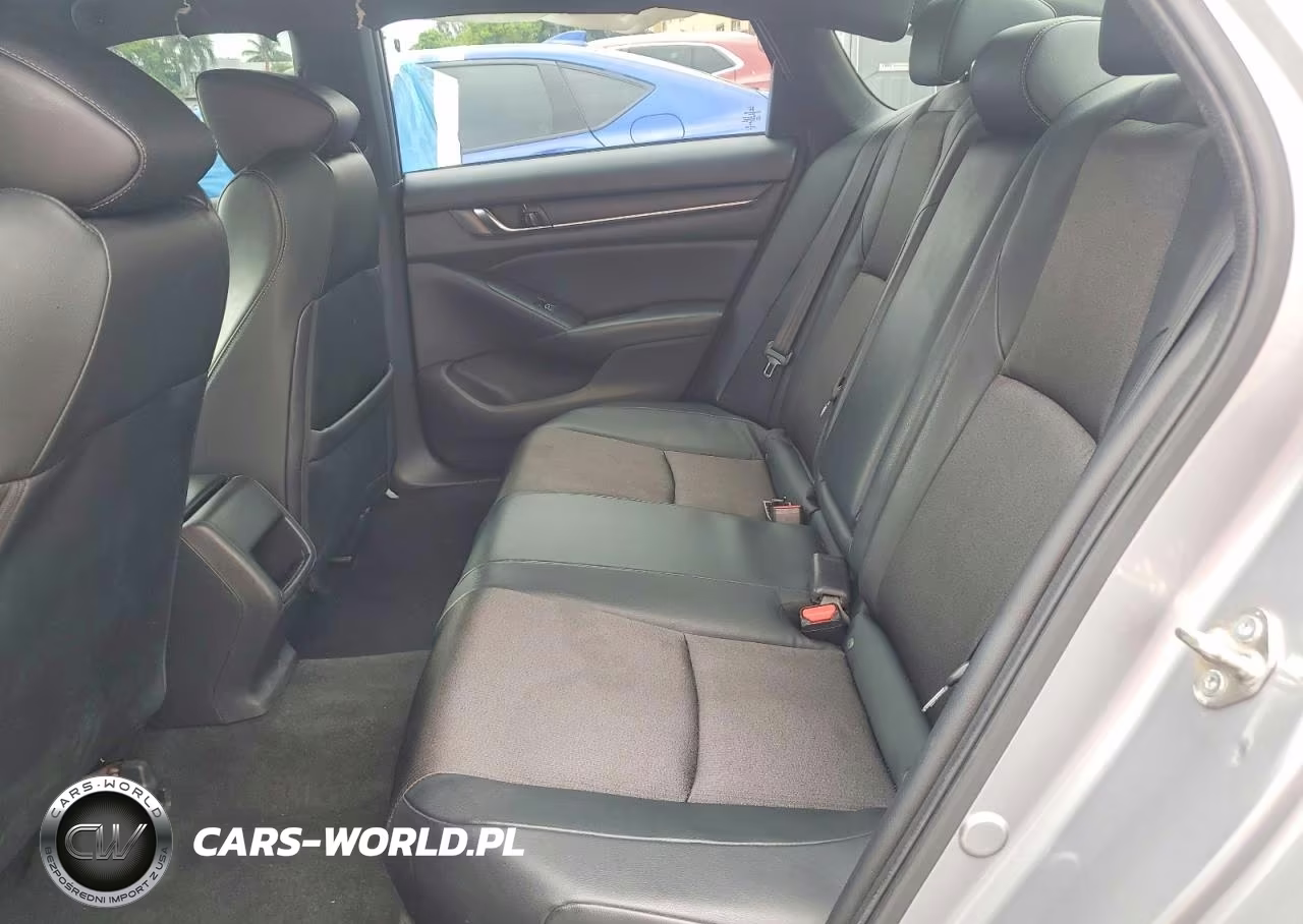2018 Honda Accord Sport VIN:1HGCV1F33JA131541 - 10