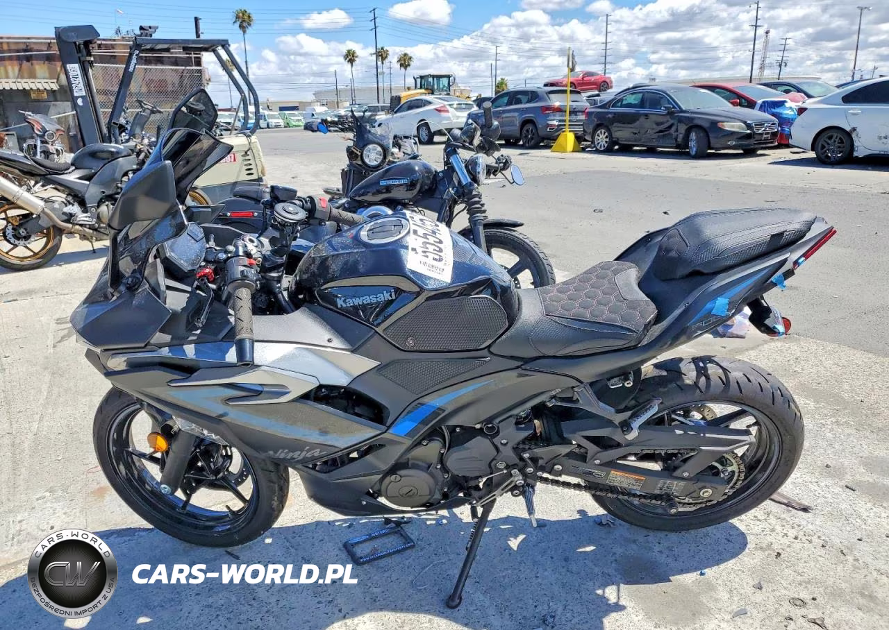 2025 Kawasaki Ex500 VIN:ML5EXGG19SDA69139 - 3