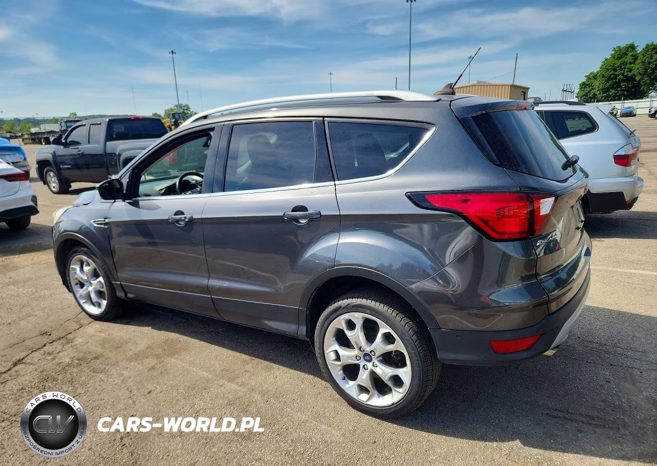 2019 Ford Escape Titanium VIN:1FMCU0J90KUA56364 - 2