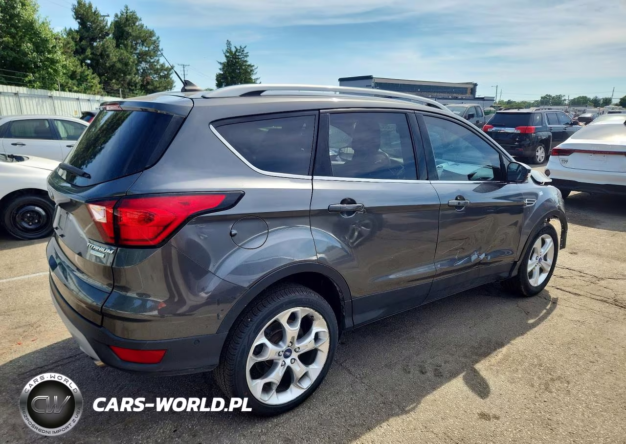 2019 Ford Escape Titanium VIN:1FMCU0J90KUA56364 - 3