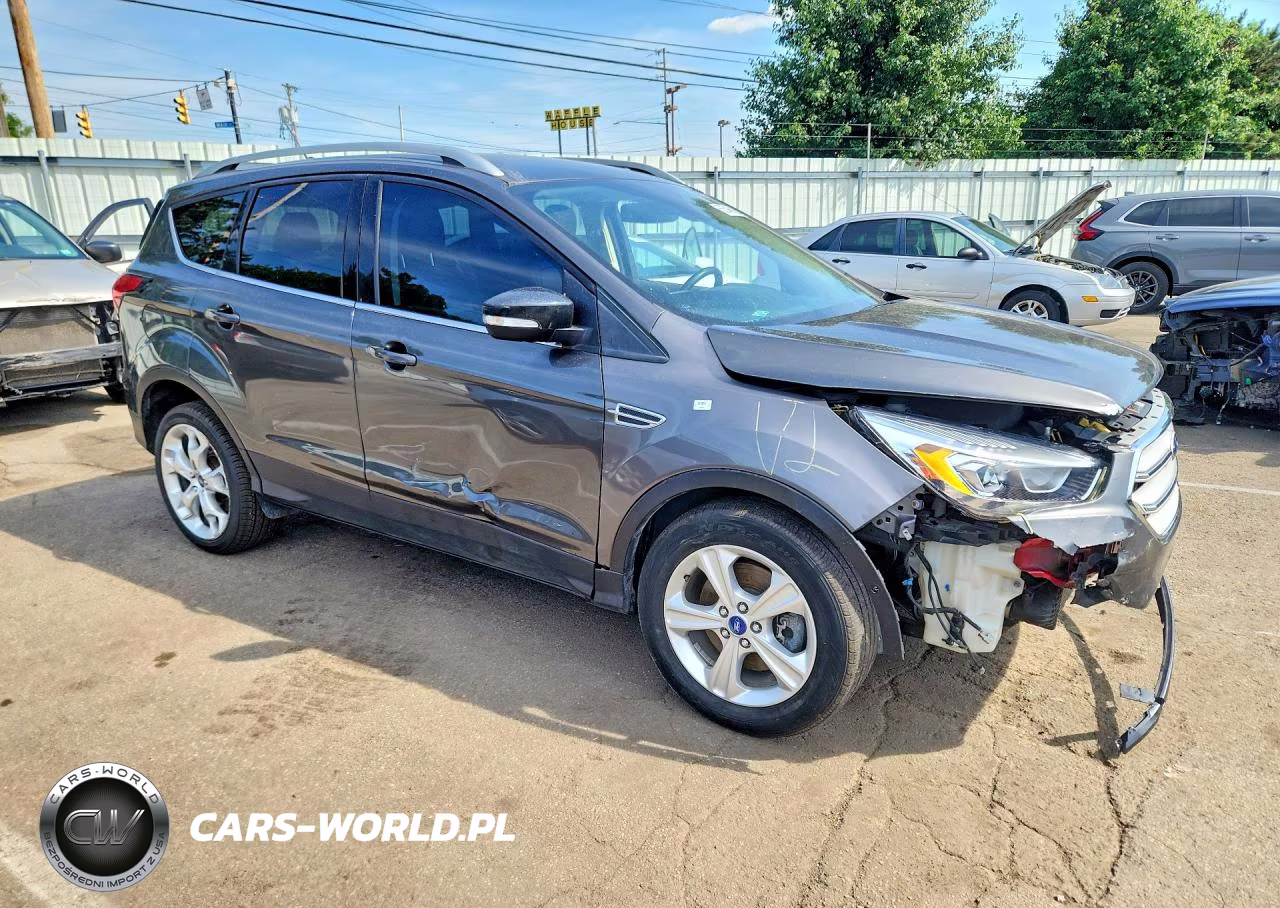 2019 Ford Escape Titanium VIN:1FMCU0J90KUA56364 - 4