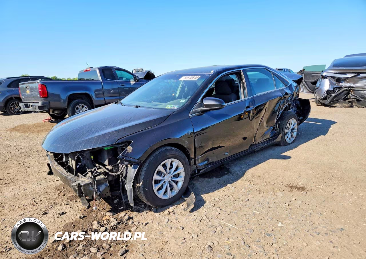2017 Toyota Camry Le – zdjęcie 1 z 13
