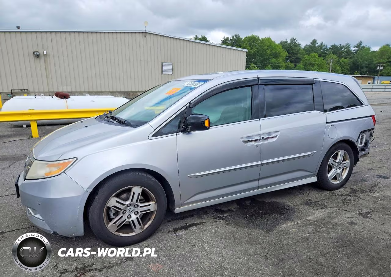 2012 Honda Odyssey Touring – zdjęcie 1 z 13