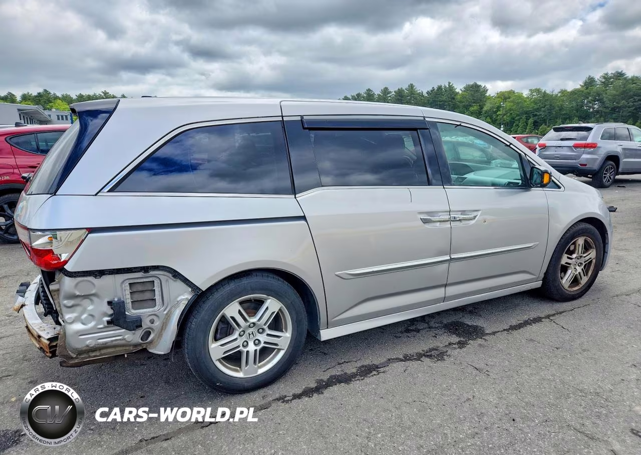 2012 Honda Odyssey Touring VIN:5FNRL5H99CB037522 - 3