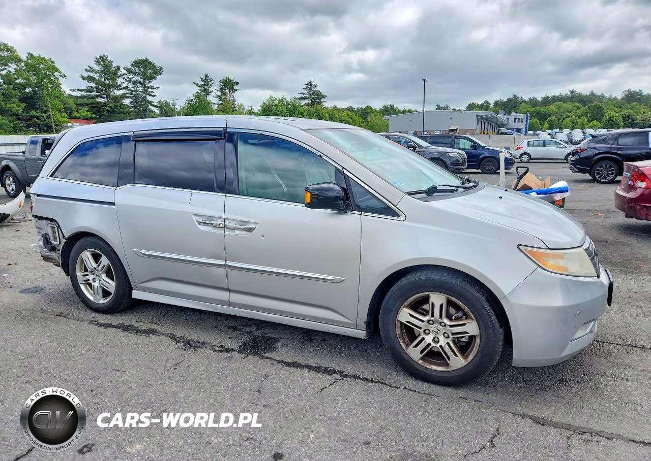 2012 Honda Odyssey Touring VIN:5FNRL5H99CB037522 - 4