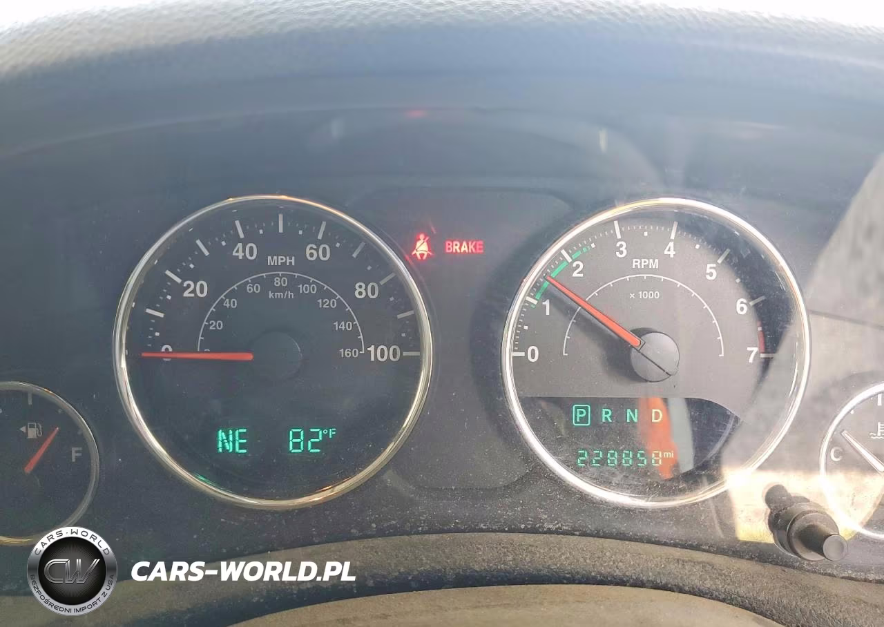 2018 Jeep Wrangler Unlimited Sport VIN:1C4BJWKG7JL830610 - 9