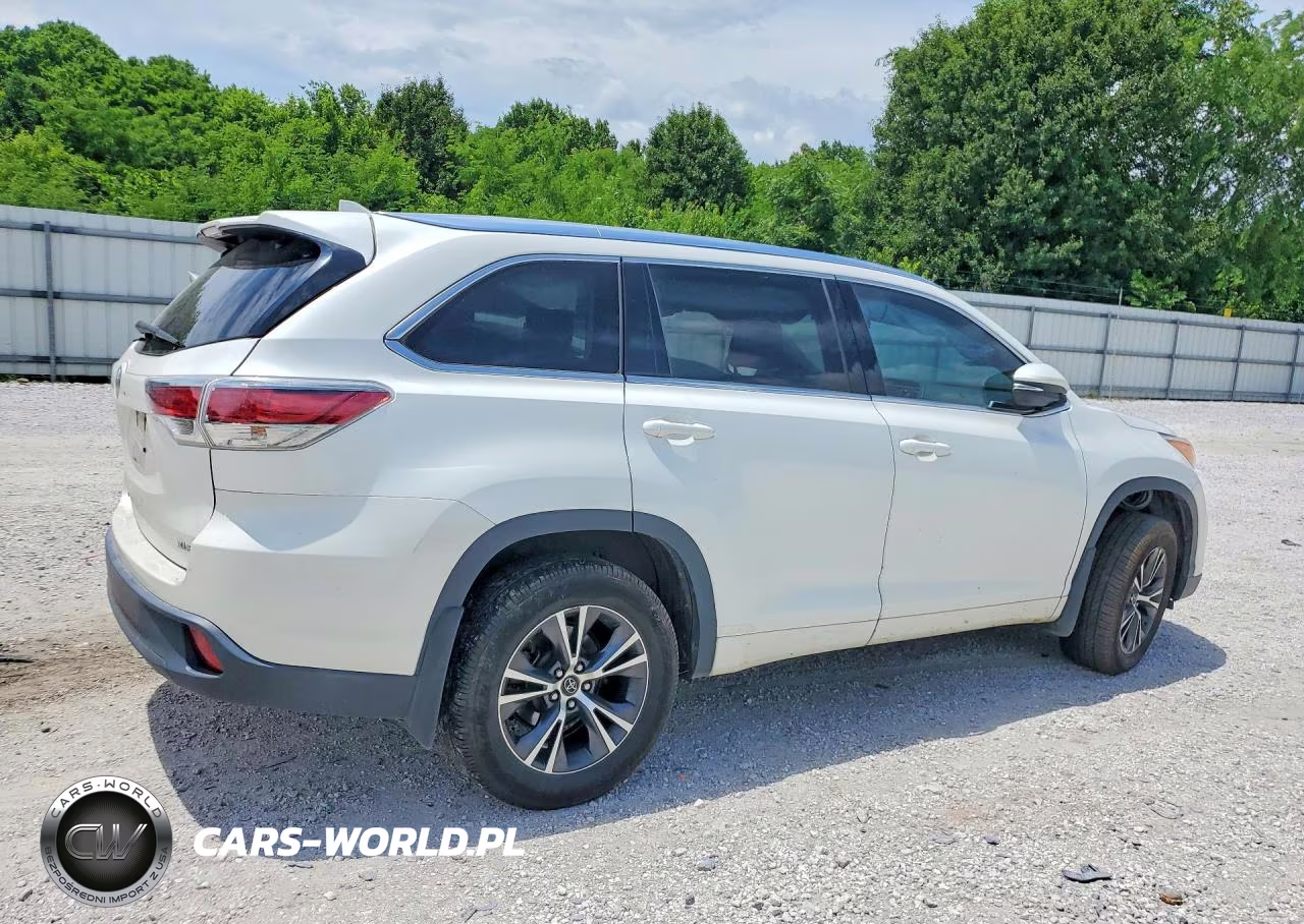 2016 Toyota Highlander Xle VIN:5TDKKRFH8GS180064 - 3