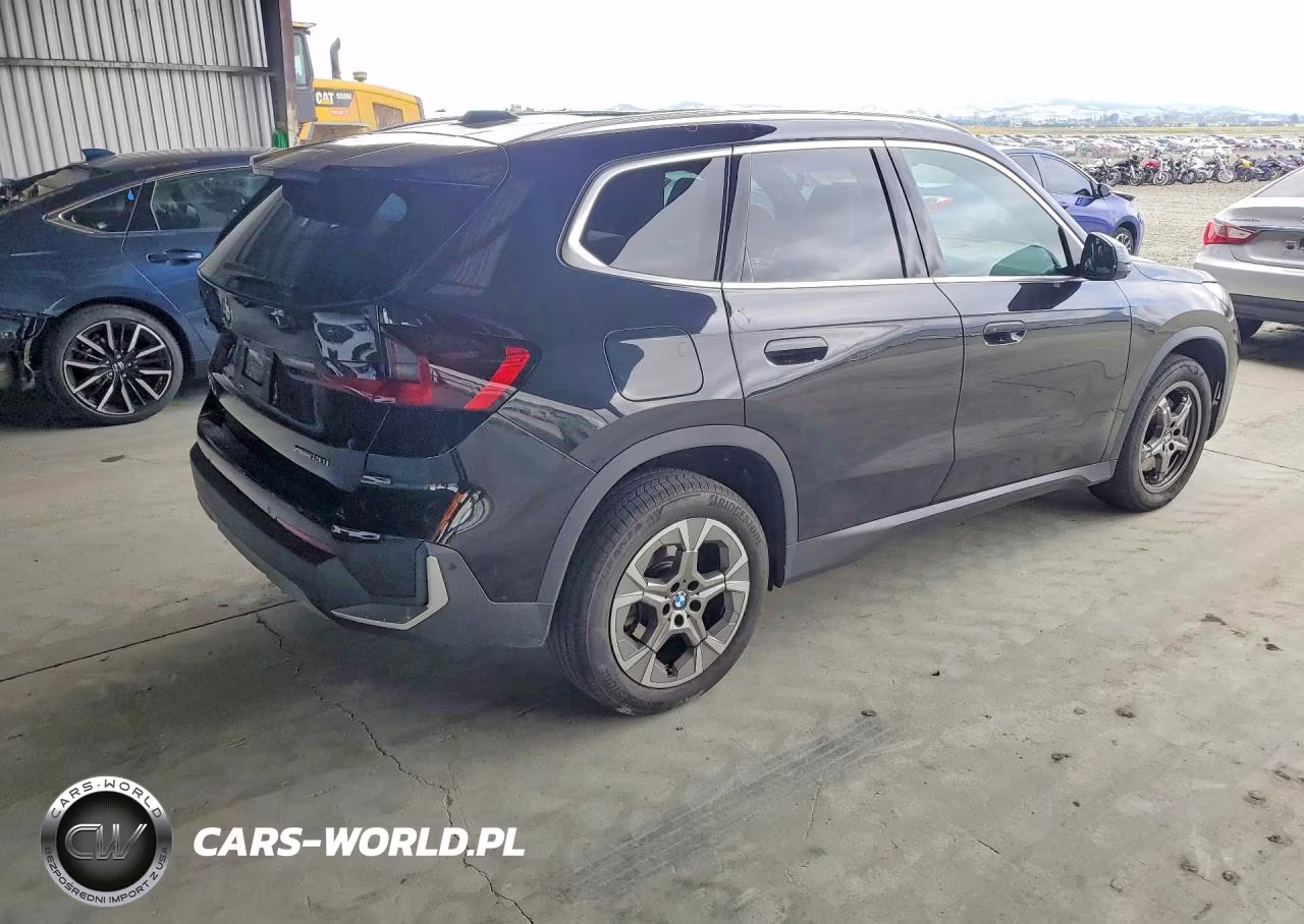 2023 BMW X1 xDrive28I VIN:WBX73EF01P5X37072 - 3