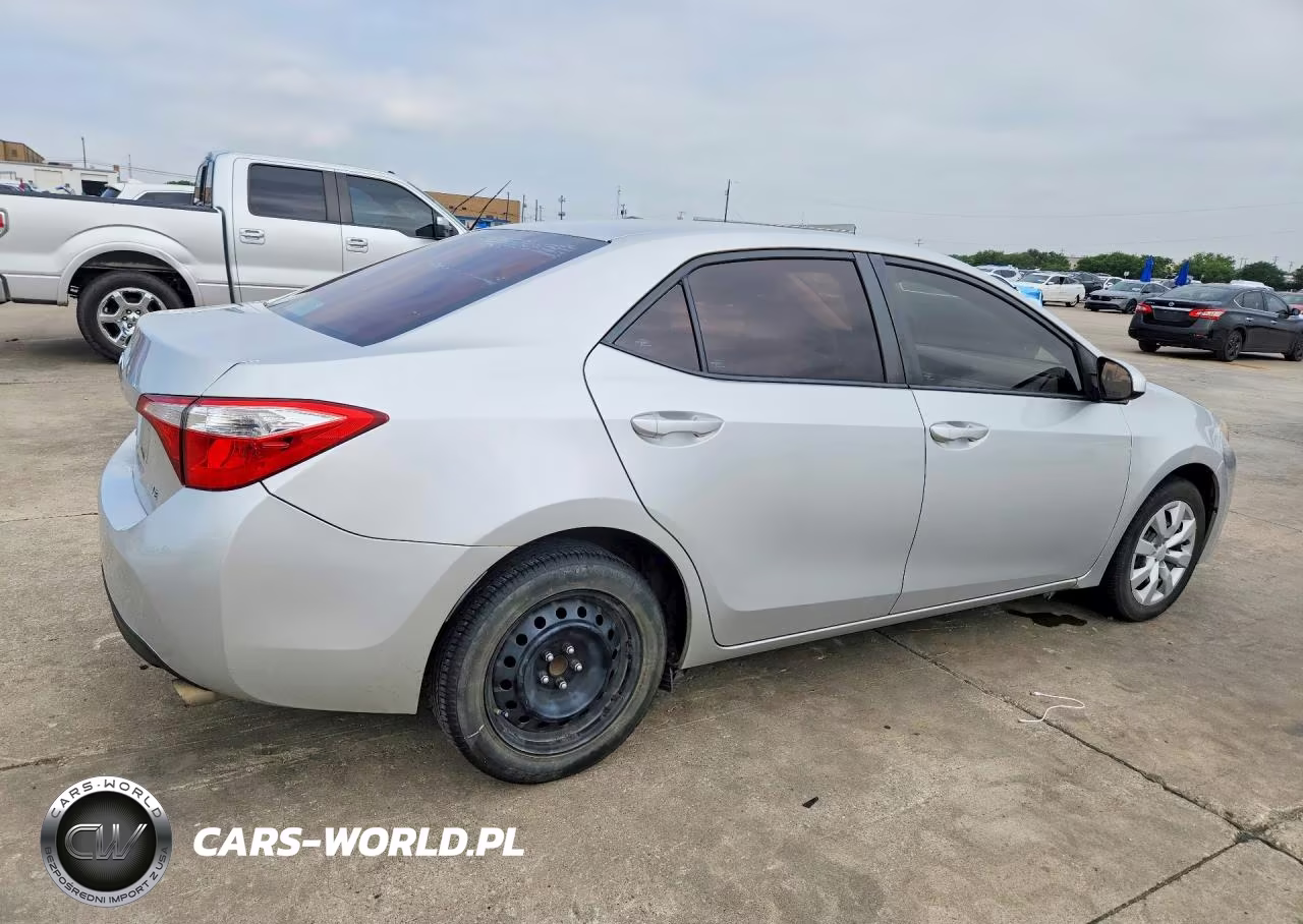 2014 Toyota Corolla Le VIN:5YFBURHE3EP146956 - 3