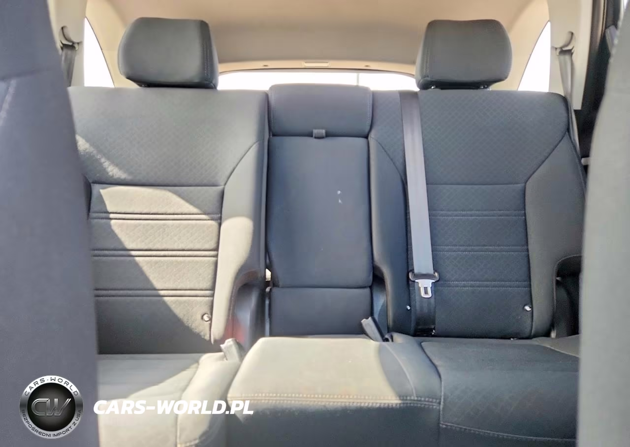 2020 Kia Sorento S VIN:5XYPG4A52LG671549 - 10