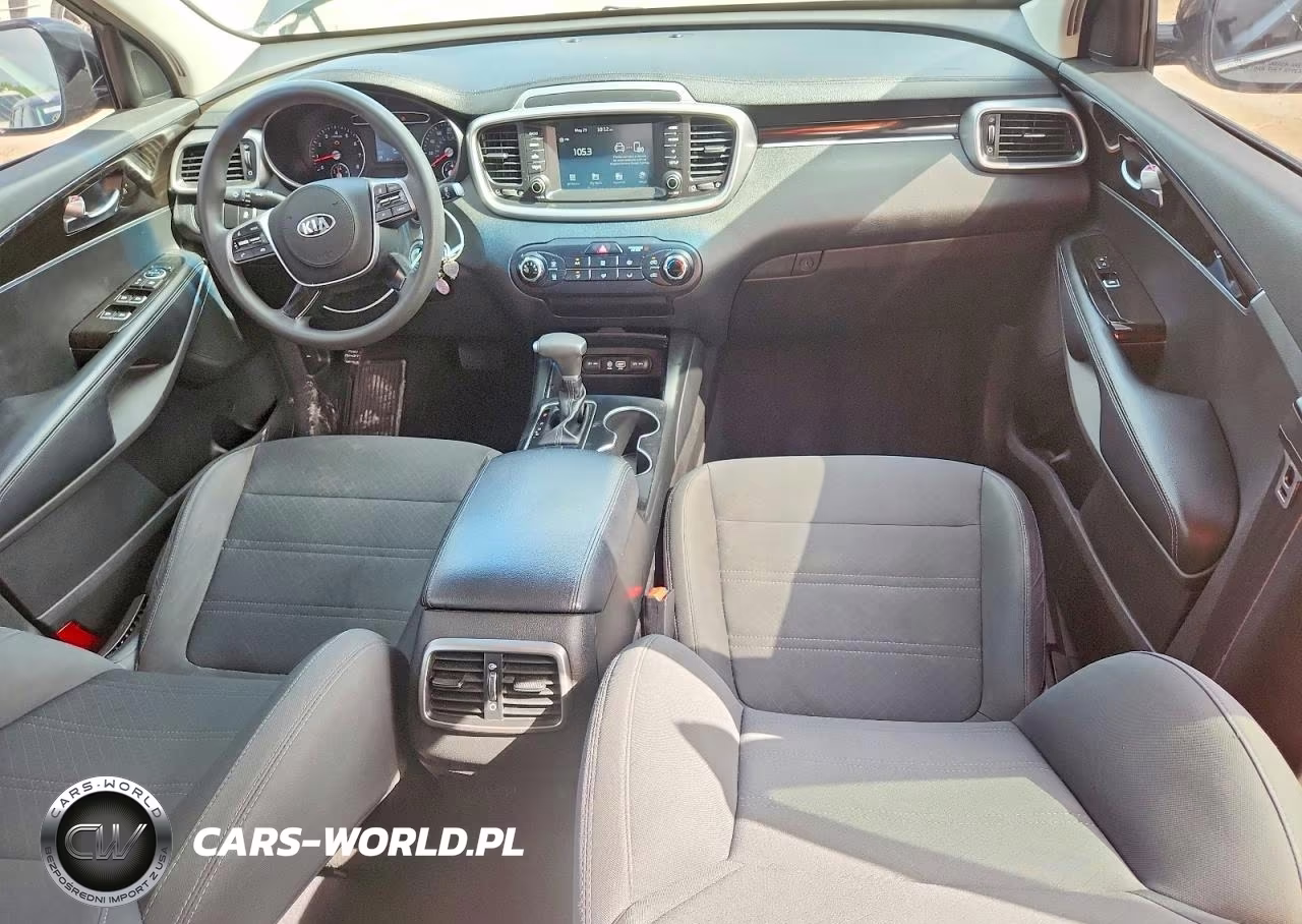 2020 Kia Sorento S VIN:5XYPG4A52LG671549 - 8
