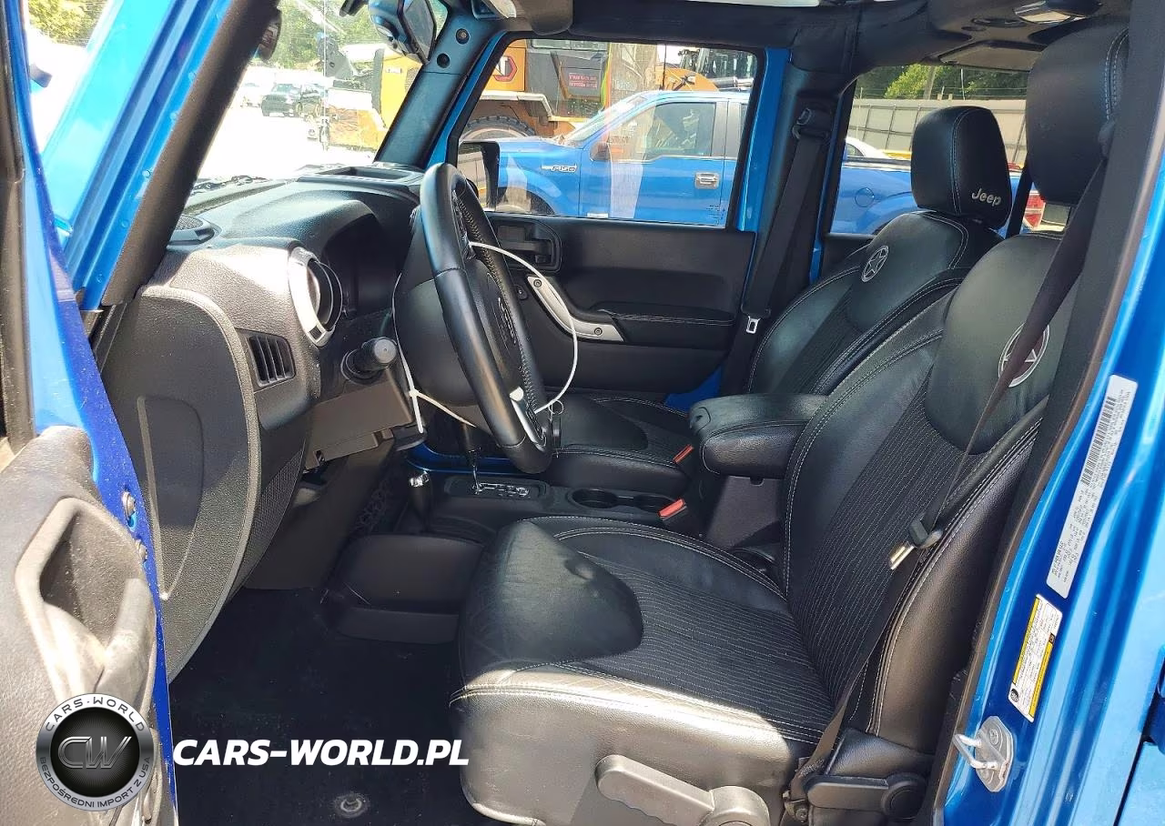 2015 Jeep Wrangler Unlimited Sport VIN:1C4BJWDG5FL612377 - 7