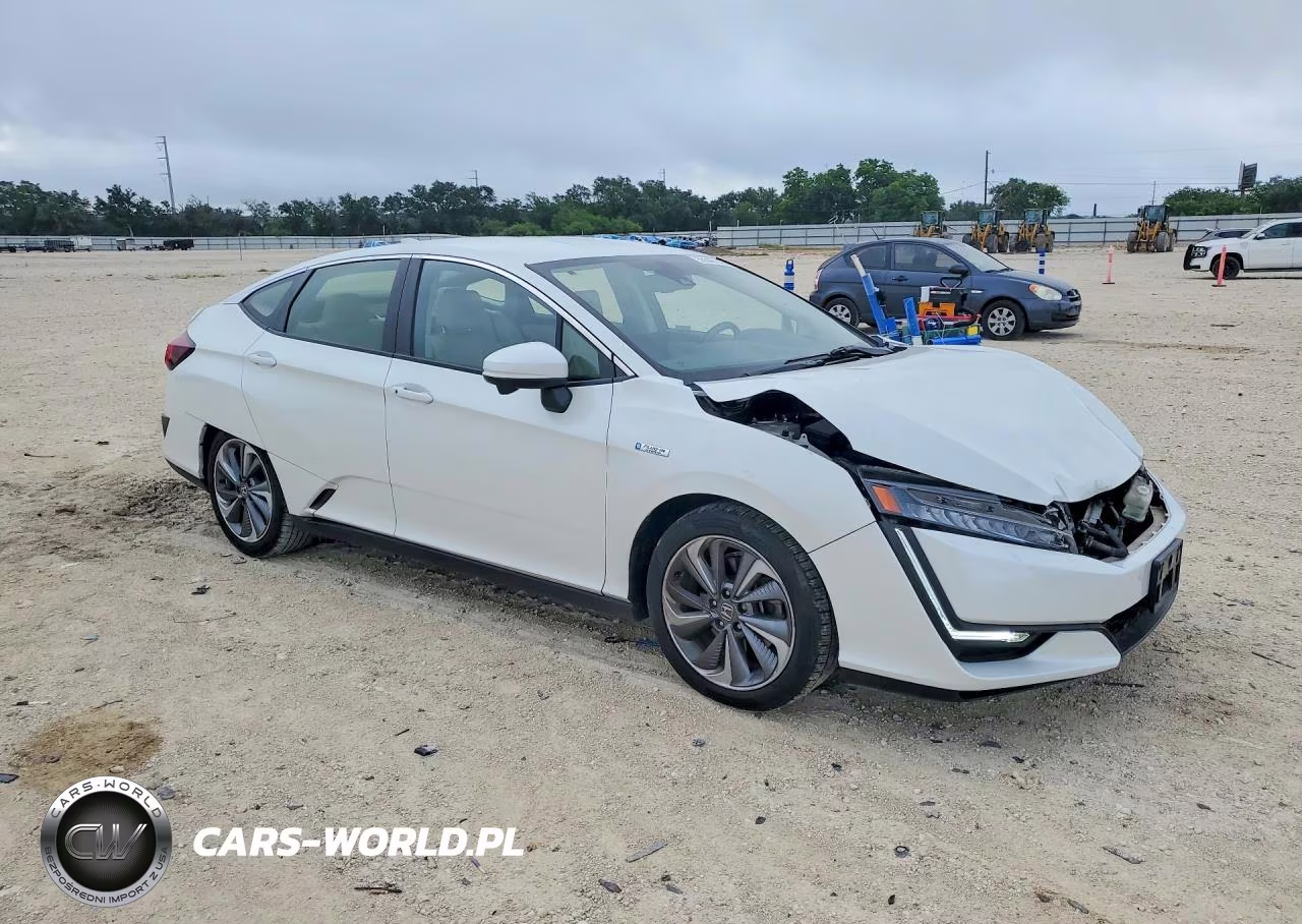 2018 Honda Clarity Touring VIN:JHMZC5F37JC010620 - 4