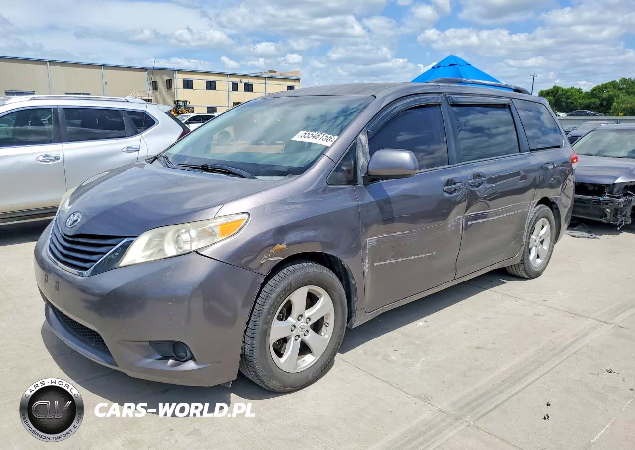 2012 Toyota Sienna – zdjęcie 1 z 13
