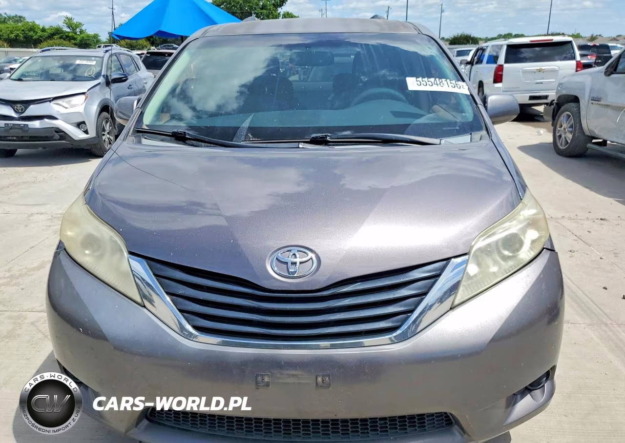 2012 Toyota Sienna VIN:5TDKK3DC1CS216885 - 5