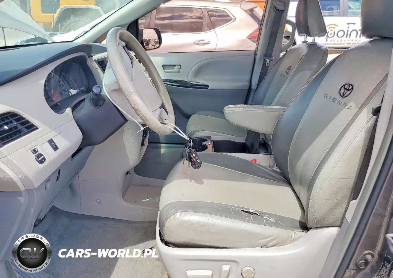 2012 Toyota Sienna VIN:5TDKK3DC1CS216885 - 7