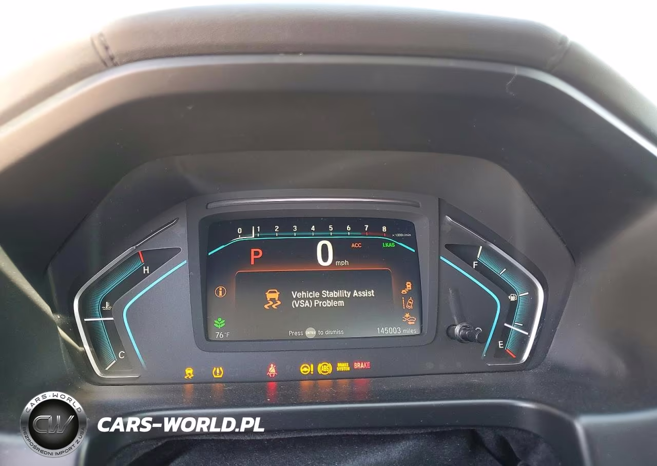 2018 Honda Odyssey Touring VIN:5FNRL6H84JB066940 - 9