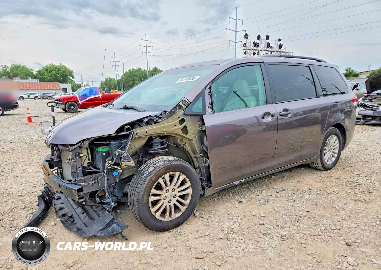 2014 Toyota Sienna Xle 8-Passenger