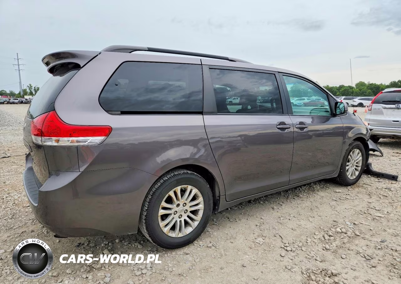 2014 Toyota Sienna Xle 8-Passenger VIN:5TDYK3DC0ES511618 - 3