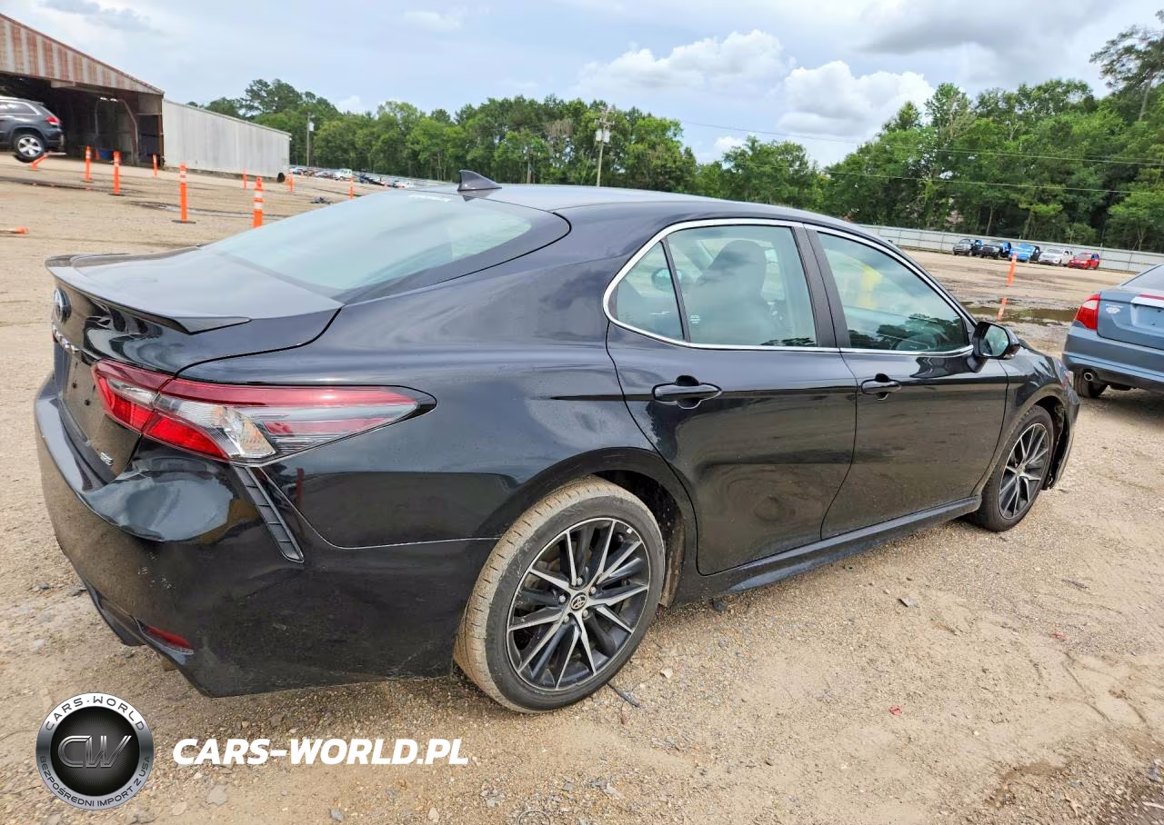 2024 Toyota Camry Se VIN:4T1G11AK8RU842300 - 3
