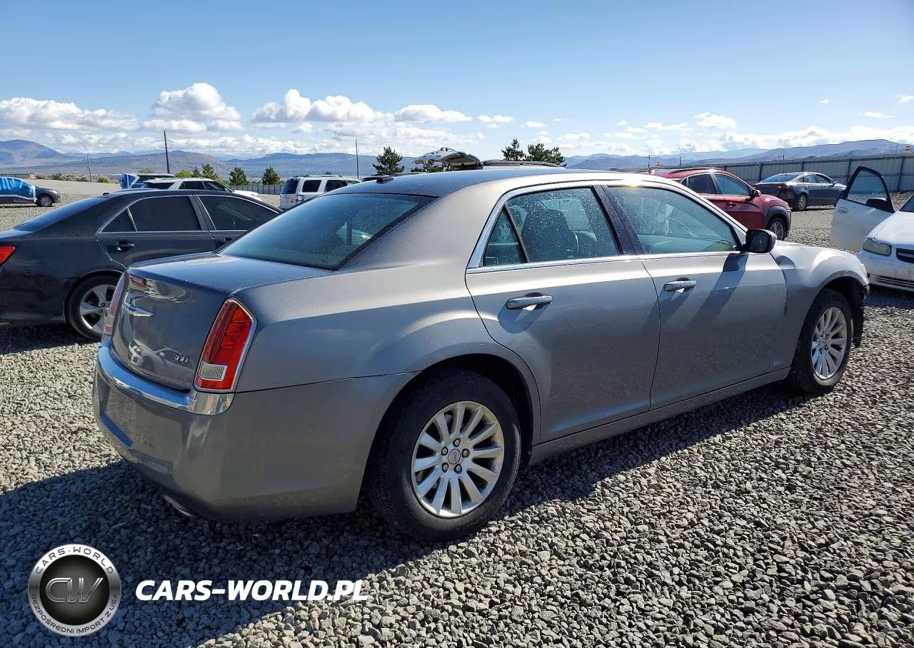 2011 Chrysler 300 VIN:2C3CA4CG7BH587469 - 3