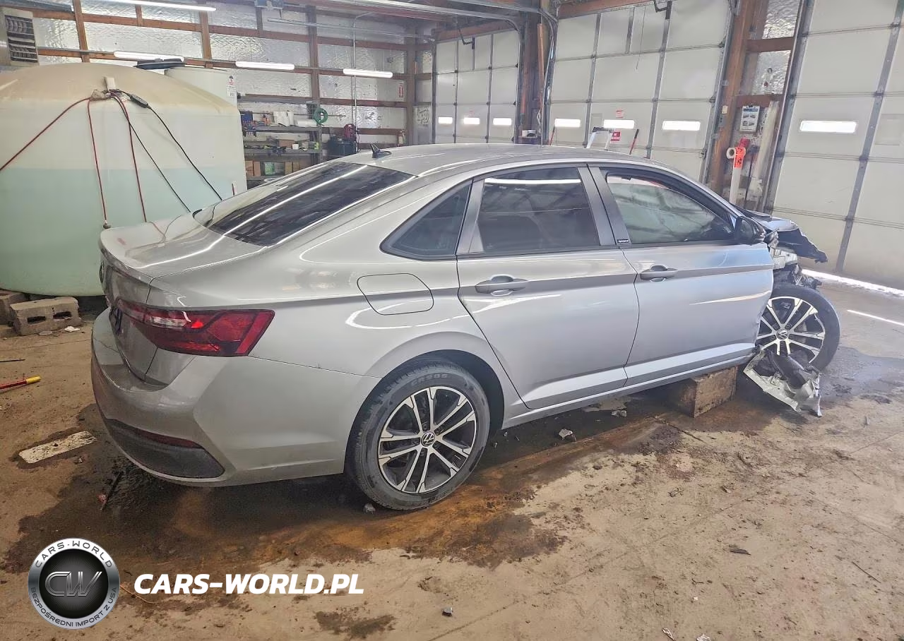 2023 Volkswagen Jetta Sport VIN:3VWBM7BU9PM052723 - 3
