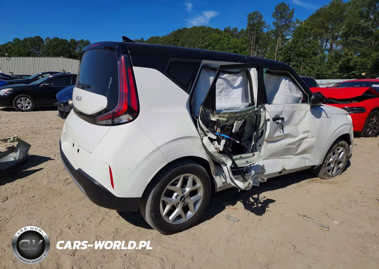 2023 Kia Soul S VIN:KNDJ23AU7P7207987 - 3
