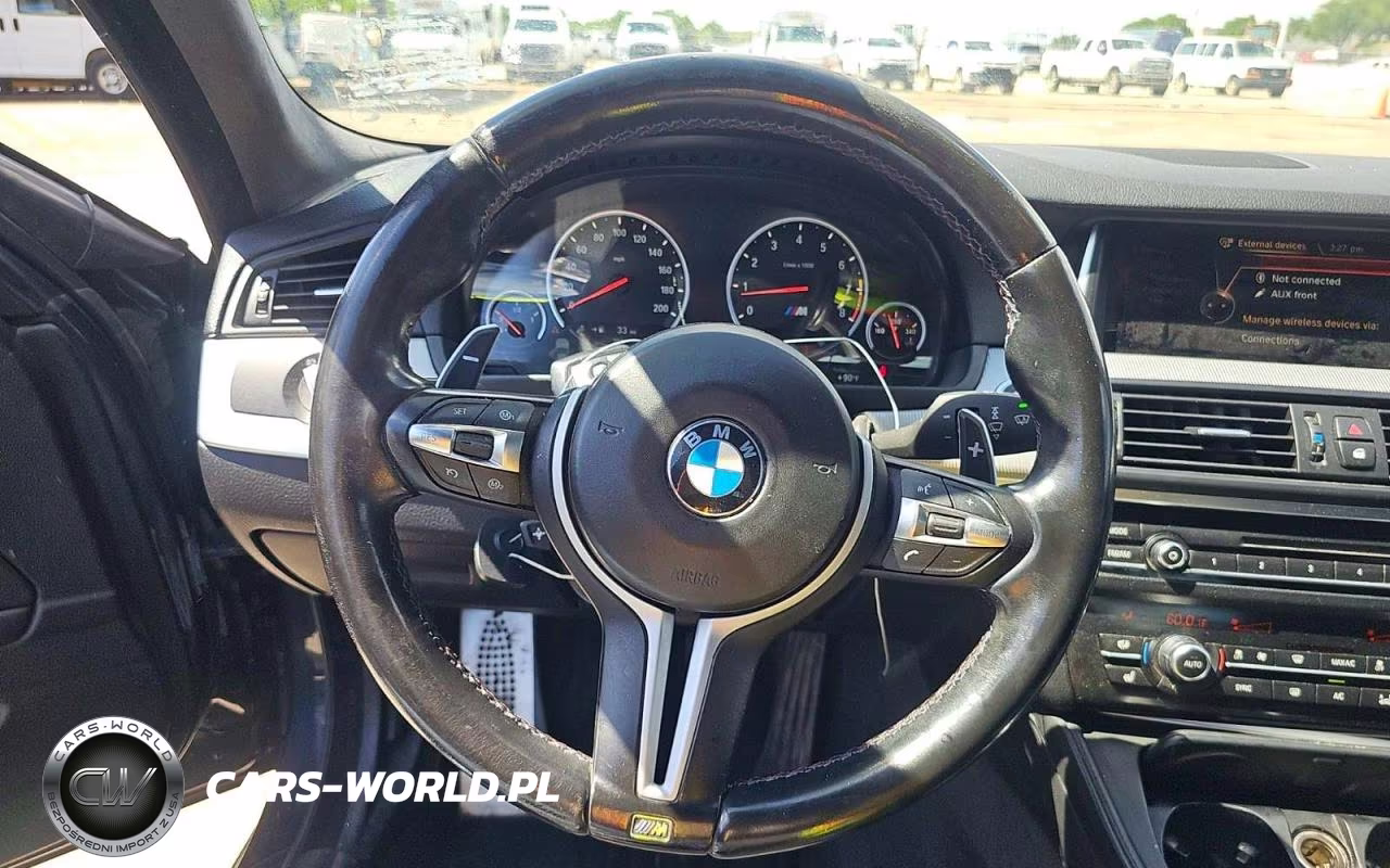 2016 BMW M5 VIN:WBSFV9C55GD595740 - 11