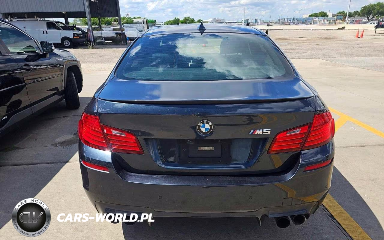 2016 BMW M5 VIN:WBSFV9C55GD595740 - 14