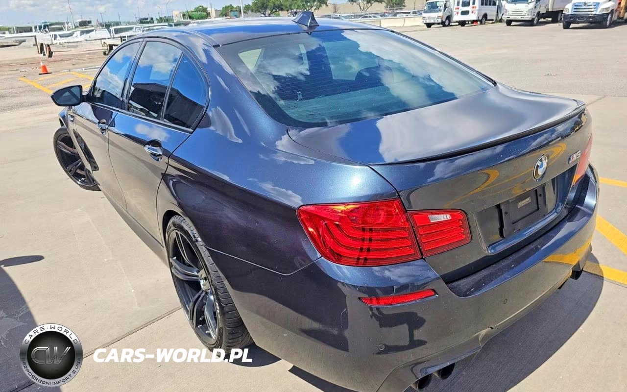 2016 BMW M5 VIN:WBSFV9C55GD595740 - 3