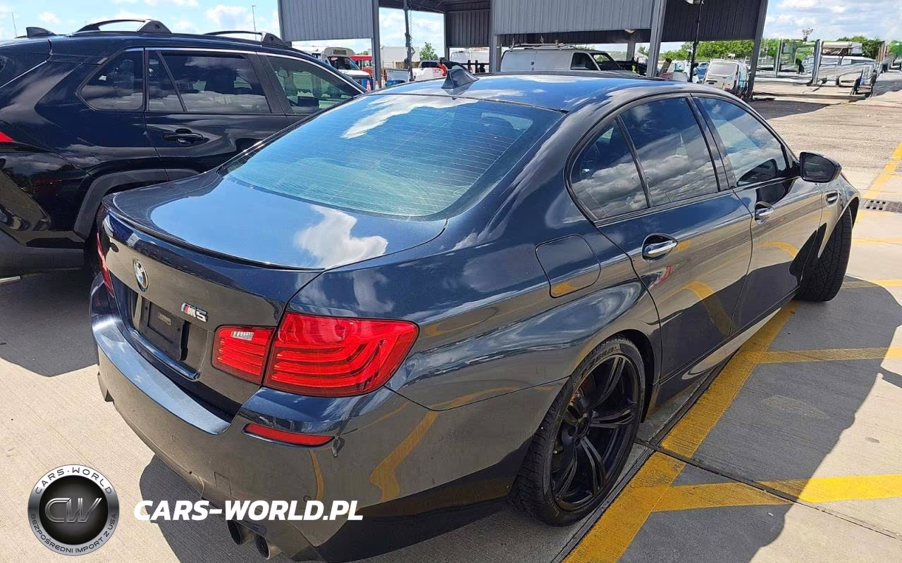 2016 BMW M5 VIN:WBSFV9C55GD595740 - 4