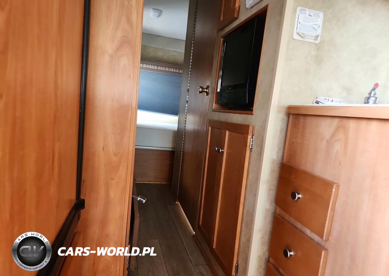 2008 Winnebago Access 31J VIN:1FDXE45S58DA54220 - 6