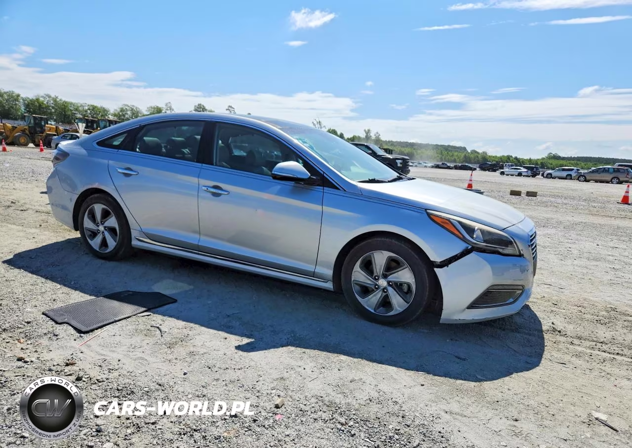 2017 Hyundai Sonata Hybrid Limited VIN:KMHE34L39HA077073 - 4
