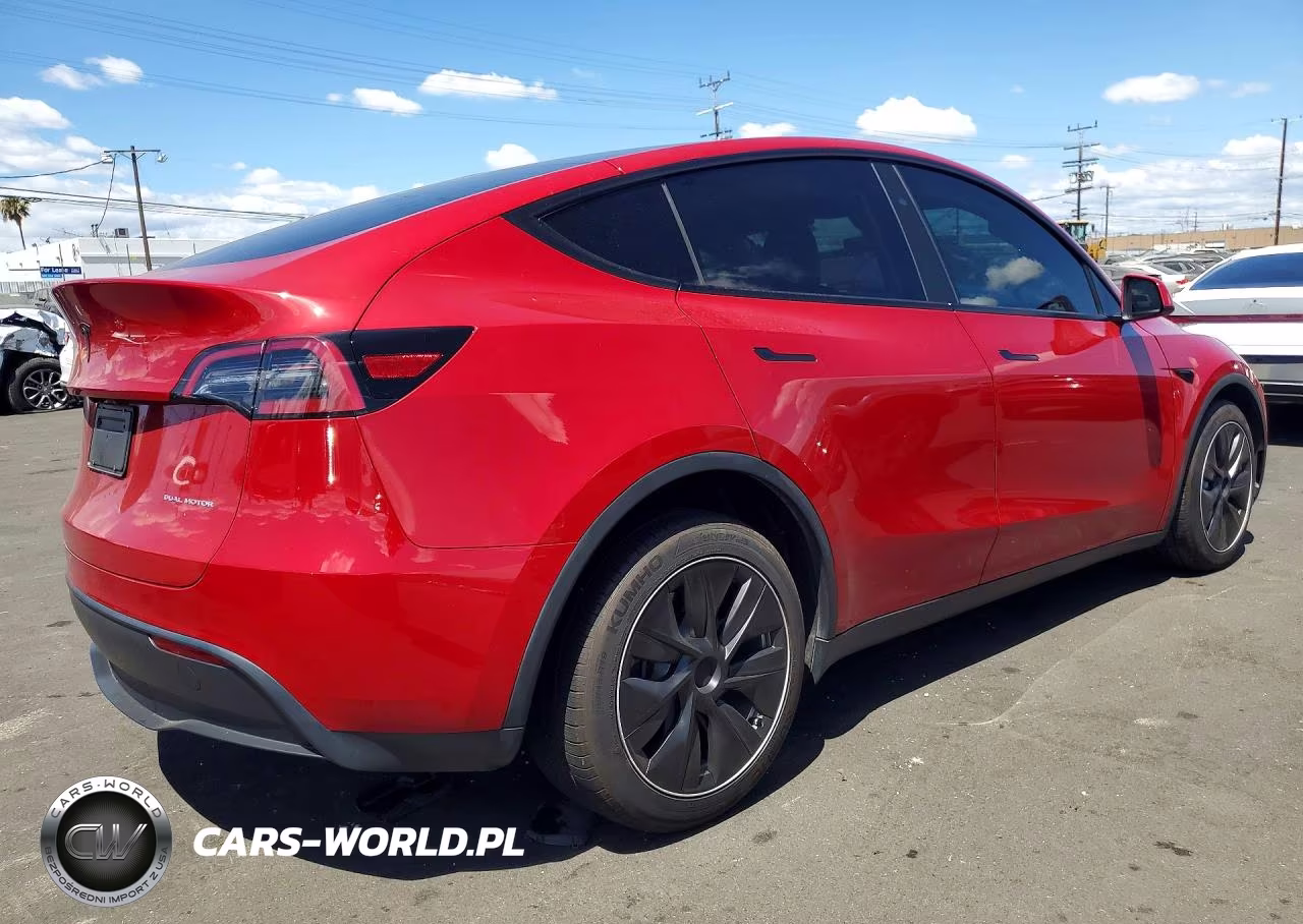 2023 Tesla Model Y VIN:7SAYGDEEXPF848881 - 3