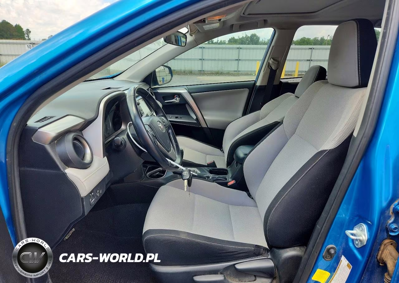 2017 Toyota Rav4 Xle VIN:JTMWFREV7HJ701304 - 7