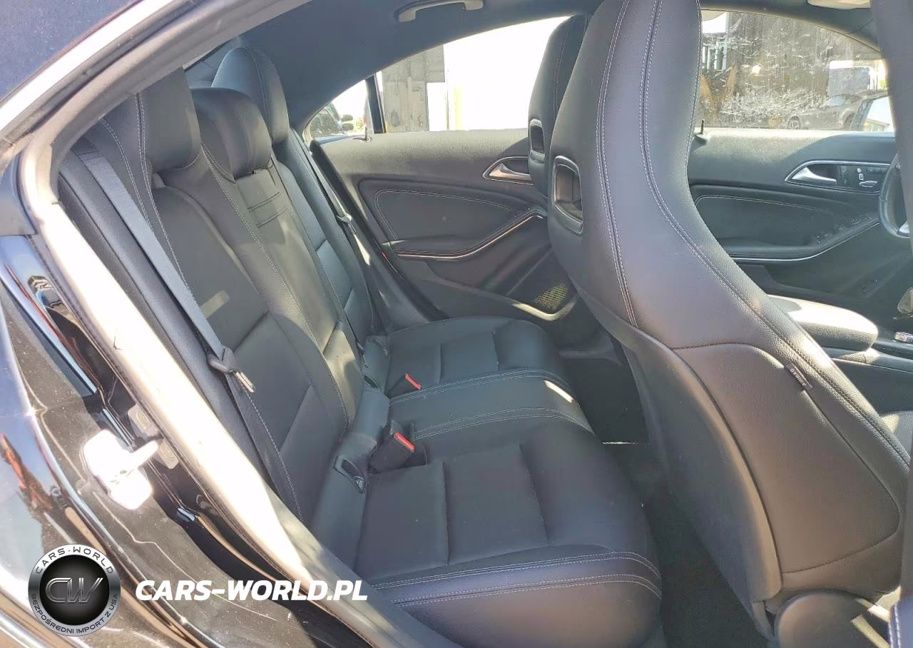 2018 Mercedes-Benz Cla 250 VIN:WDDSJ4EB8JN516737 - 10
