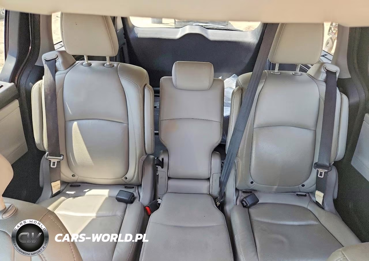 2019 Honda Odyssey Touring VIN:5FNRL6H82KB118664 - 10
